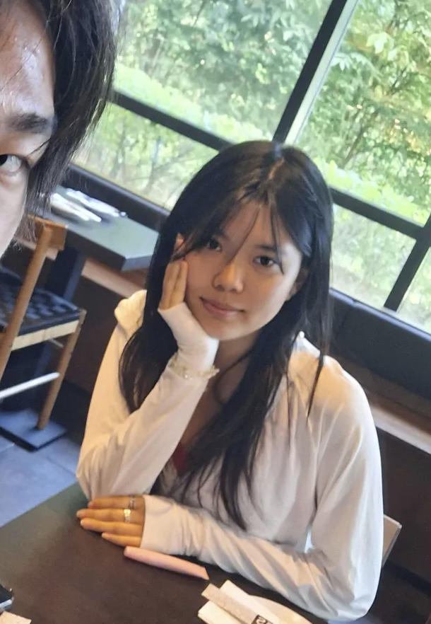 Yixin Ren — photo 1